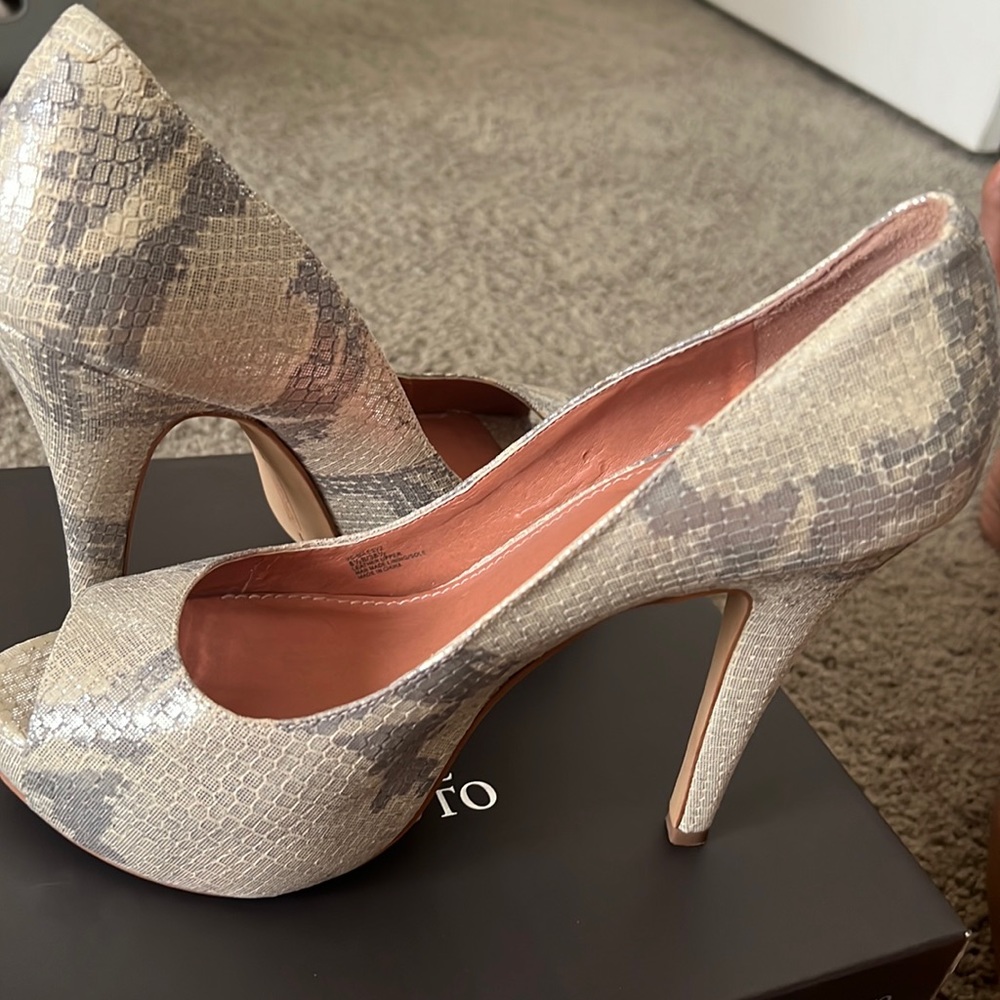 Peep toes are still hot